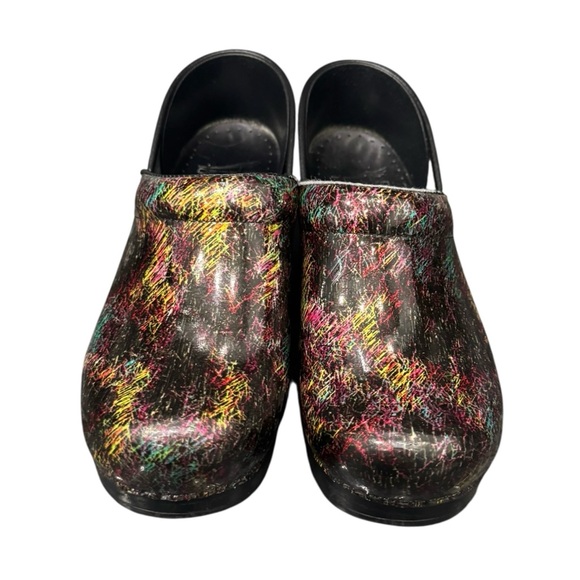 Women’s Dansko Professional Black Multicolor Scribble Patent Leather Clogs: 36 - Picture 2 of 14